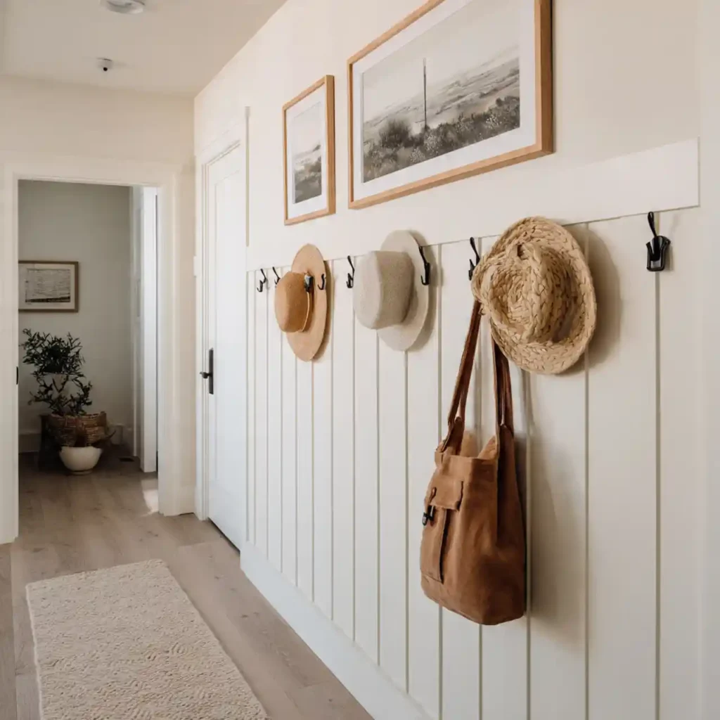 17-Hallway Decor Idea