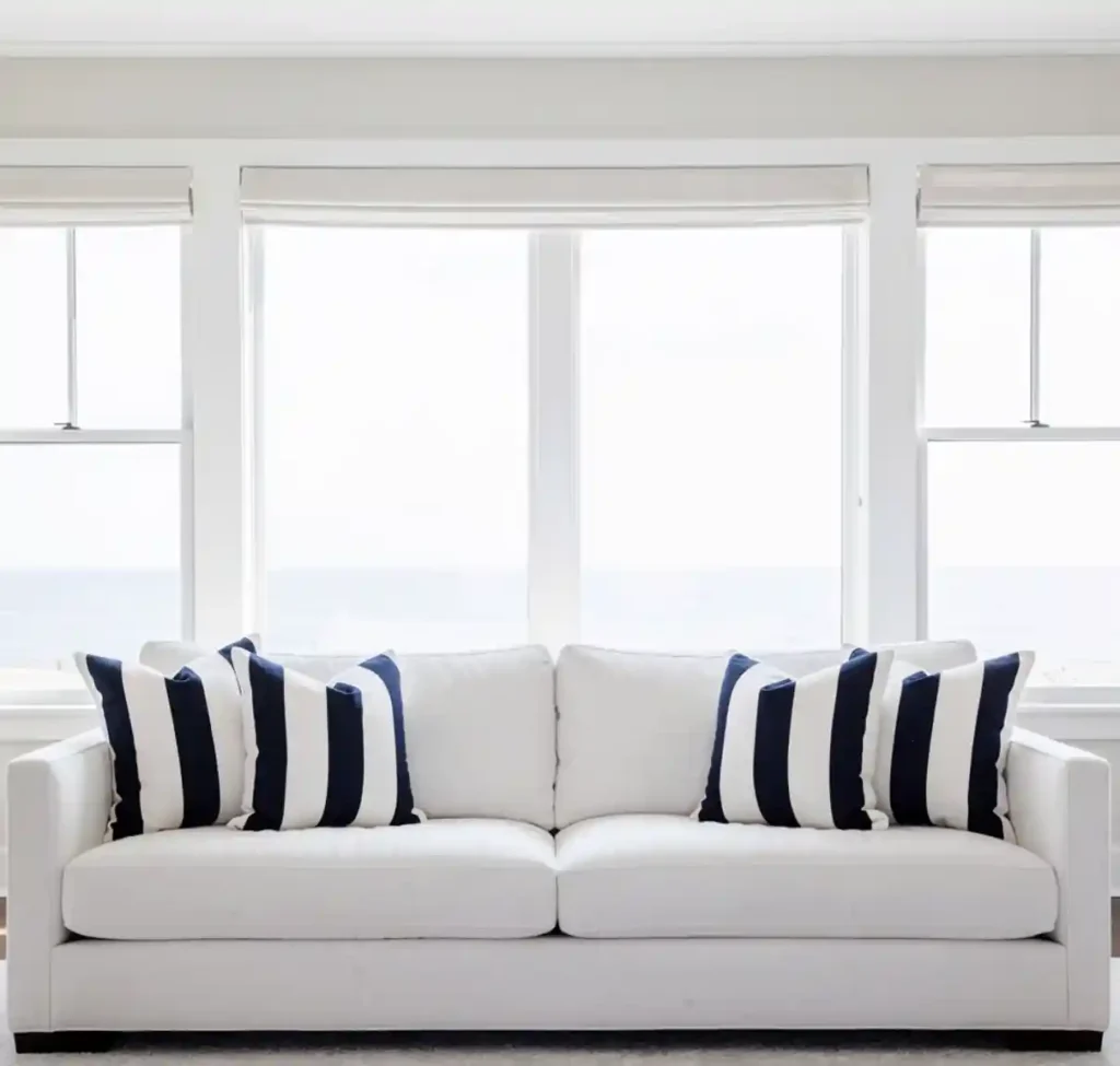 23-Blue and White Living Room Idea
