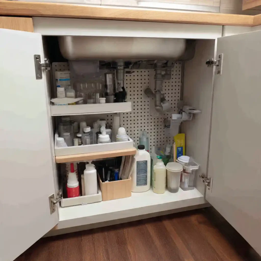 29-Under Bathroom Sink Organization Idea